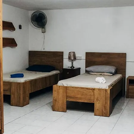 Hostel Foca Saint Julian's